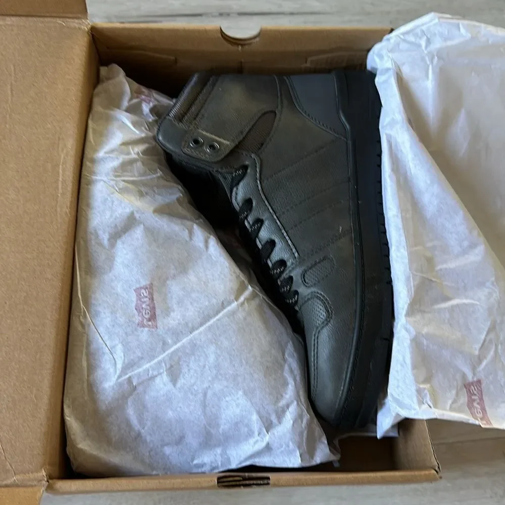 LEVI’S BB HI NL - SNEAKER BOOT‎ BLACK SZ 8.5 NWT IN PACKAGING